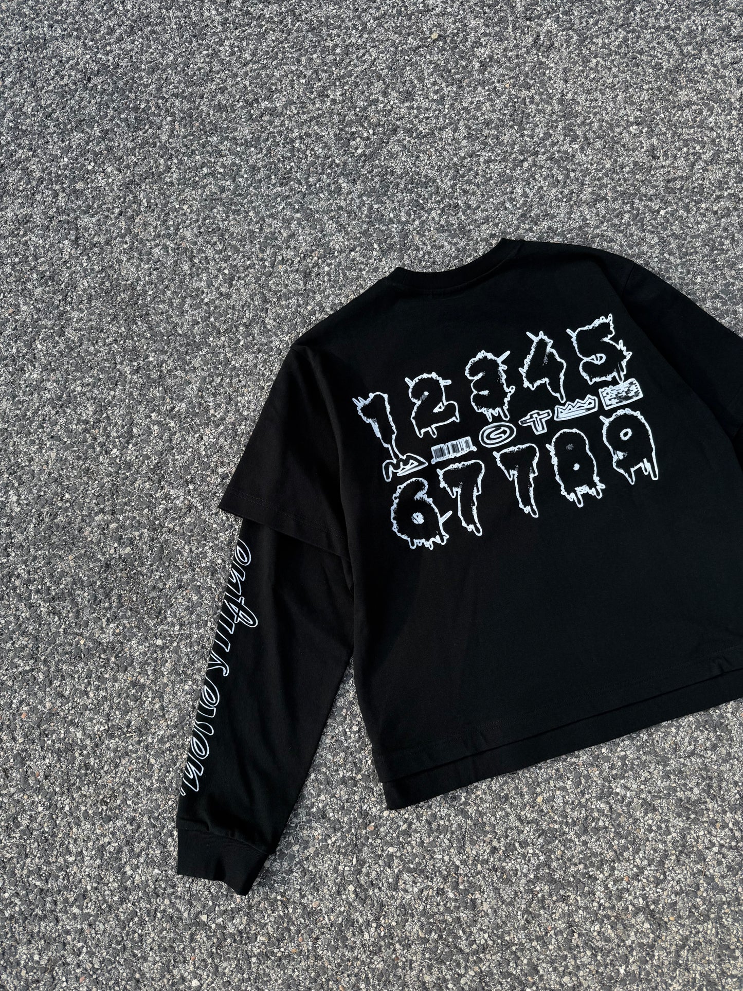 Dark Long-sleeve