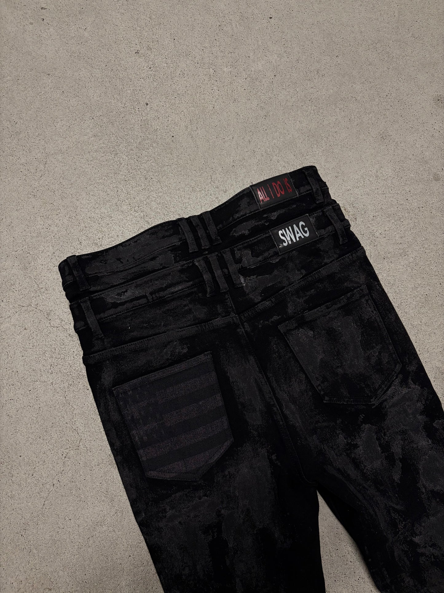Darkness Jeans