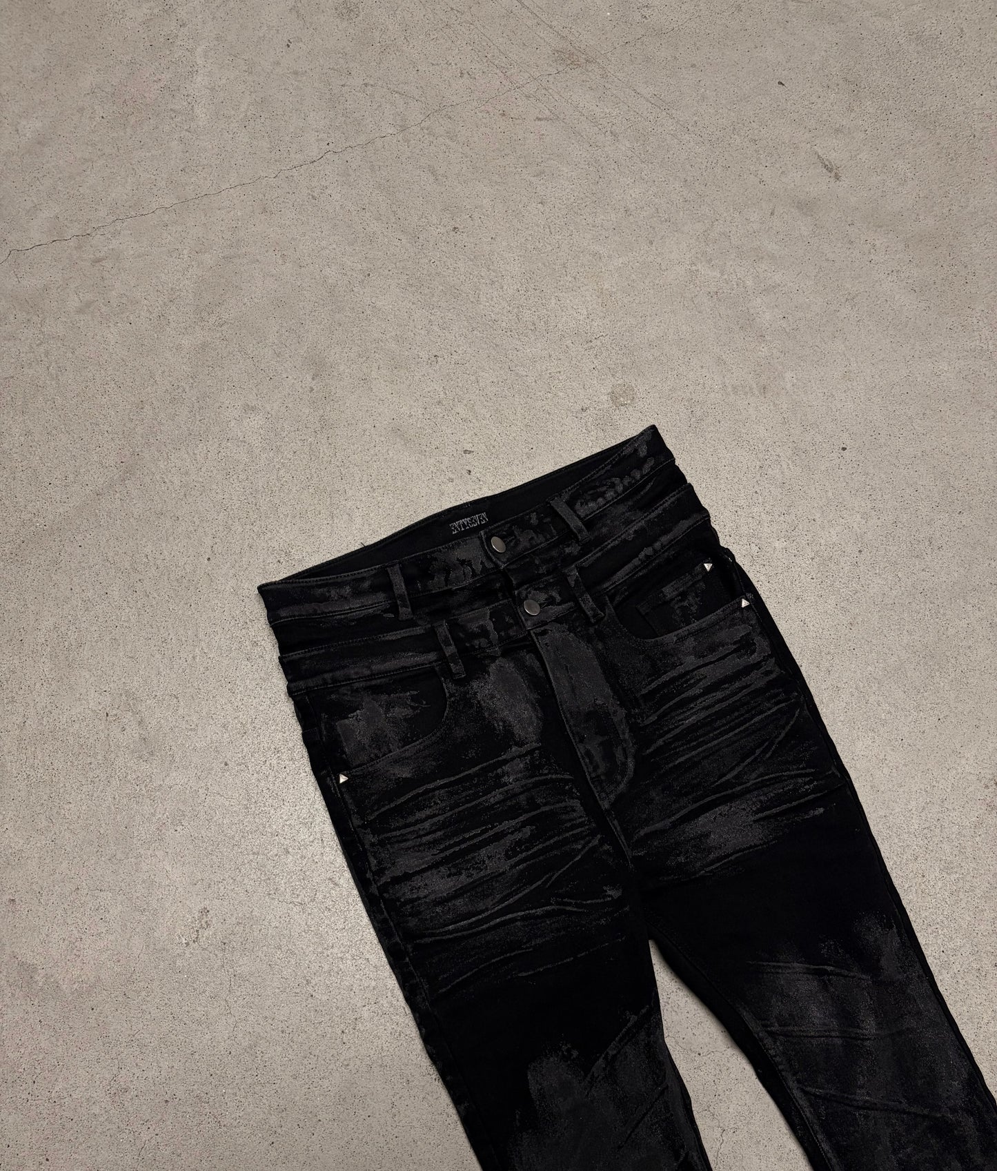 Darkness Jeans